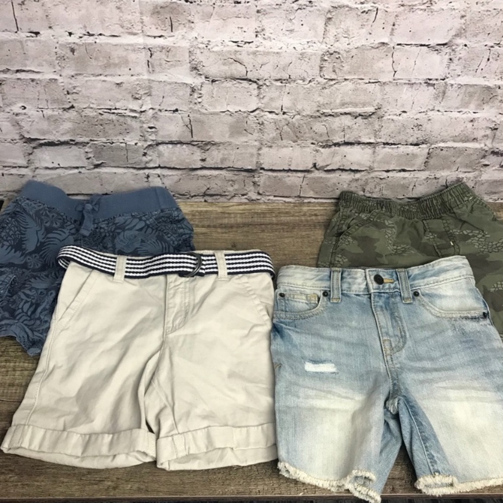 Boys toddlers SUMMER shorts Sz 3t set of 4​